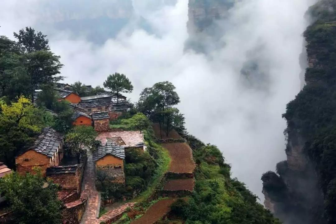 揭秘：特色小镇石板岩的前世今生