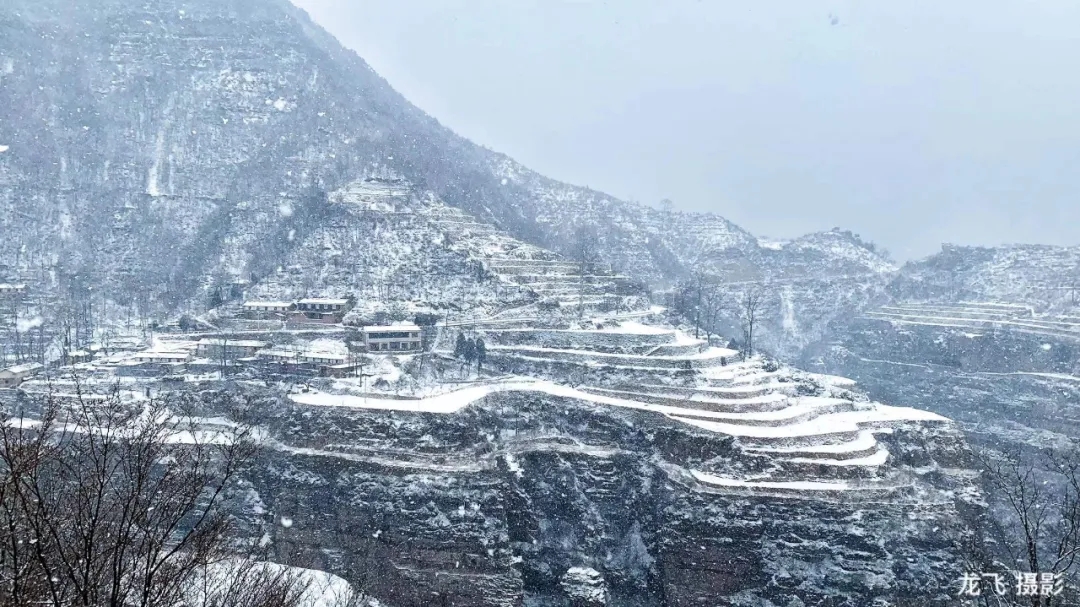 太行大峡谷 ︱一场落雪悄然而至，犹如一幅水墨画！