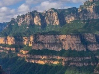 太行大峡谷「白+黑」玩法炸场✨