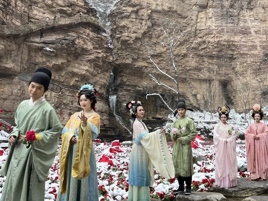 花神临凡，芳华共赏｜致敬国际劳动妇女节，三月女士免票畅游，共赴这场繁花盛宴～